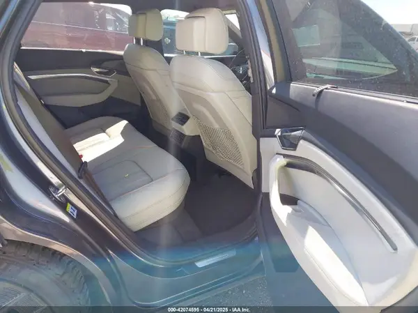 WA16AAGE4RB022187 2024 AUDI Q8 - Image 8