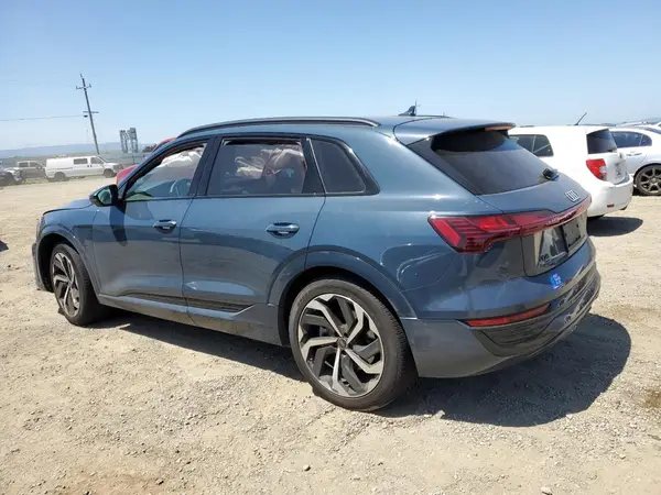 WA16AAGE4RB051463 2024 AUDI Q8 - Image 2