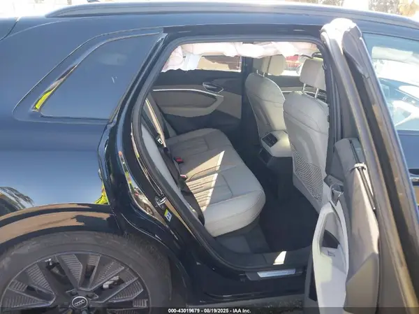 WA16AAGE5RB052752 2024 AUDI Q8 - Image 8