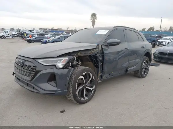 WA16AAGE7RB029408 2024 AUDI Q8 - Image 2