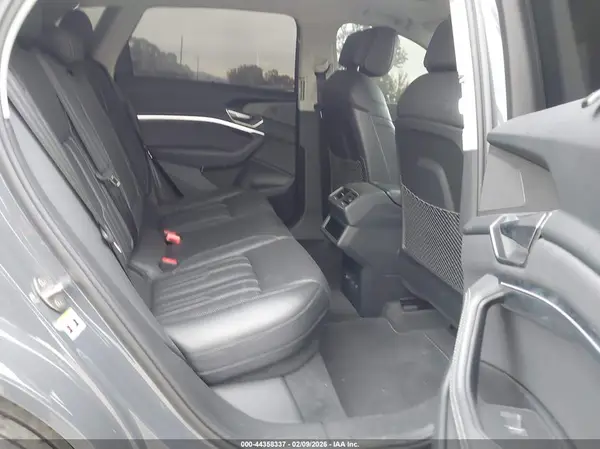 WA16AAGE7RB029408 2024 AUDI Q8 - Image 8