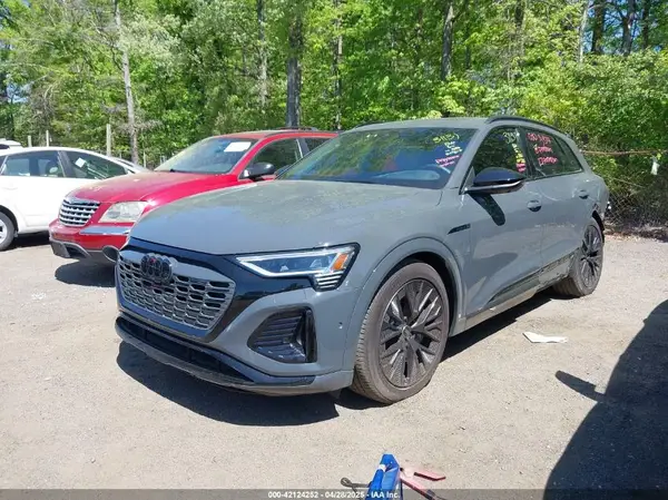 WA16AAGE8RB053944 2024 AUDI Q8 - Image 2
