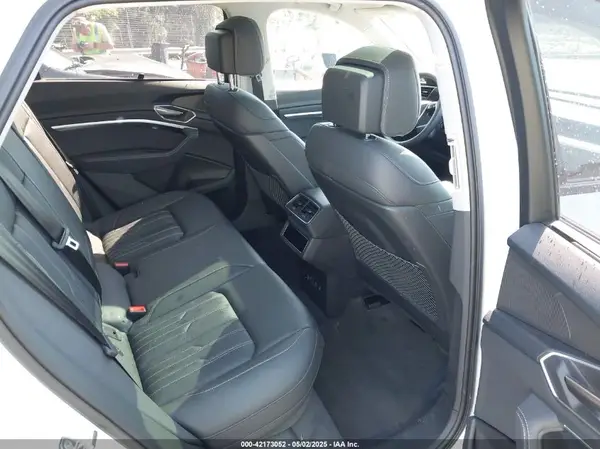 WA16AAGE9RB036425 2024 AUDI Q8 - Image 8