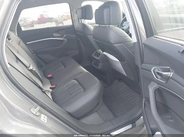 WA16AAGE9RB062670 2024 AUDI Q8 - Image 8