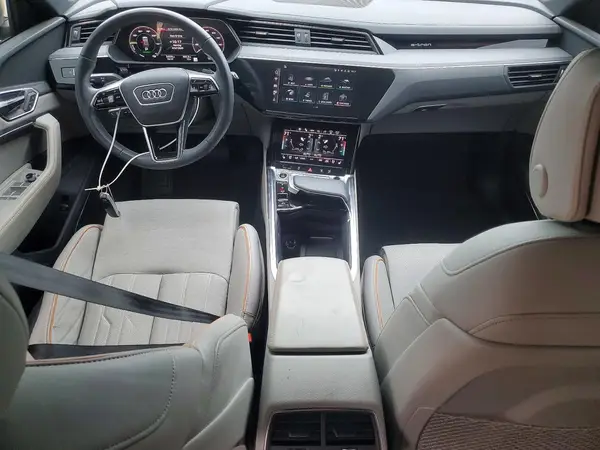 WA16AAGEXRB012389 2024 AUDI Q8 - Image 8