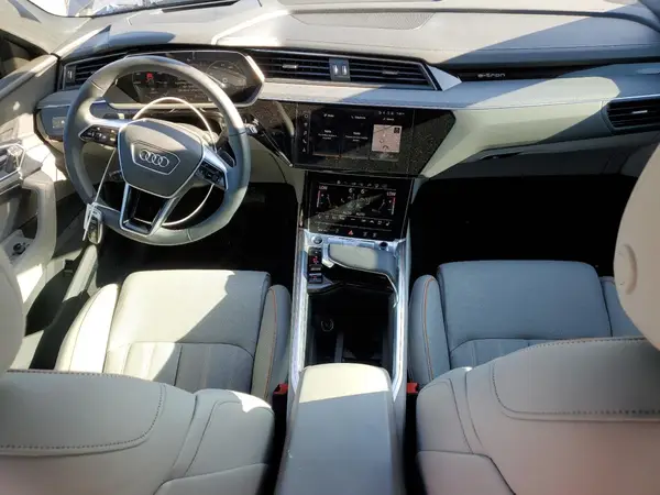 WA16AAGEXRB048776 2024 AUDI Q8 - Image 8