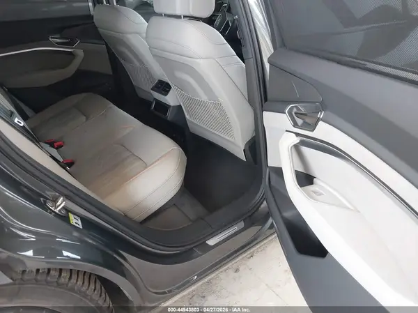 WA16AAGEXRB053170 2024 AUDI Q8 - Image 8