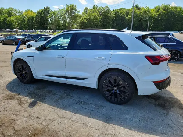 WA16ABGE0RB007918 2024 AUDI Q8 - Image 2
