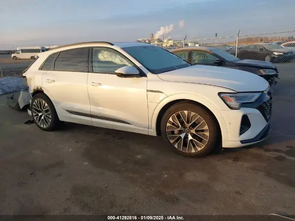 WA16ABGE2RB008018 2024 AUDI Q8 - Image 1