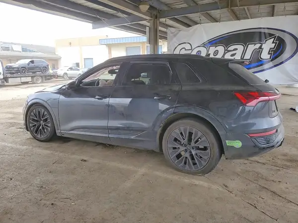 WA16ABGE8RB005138 2024 AUDI Q8 - Image 2