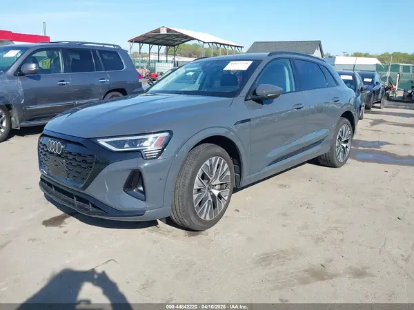 WA16ABGE9RB007688 2024 AUDI Q8 - Image 2
