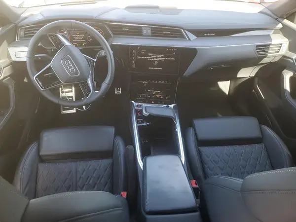 WA16CBGE3RB054953 2024 AUDI SQ8 - Image 8