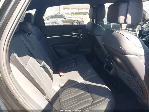 WA16CBGE7RB035127 2024 AUDI SQ8 - Image 8