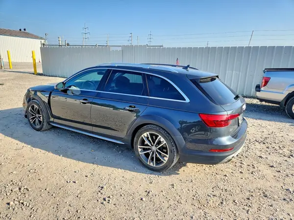WA17NAF48HA091292 2017 AUDI A4 - Image 2