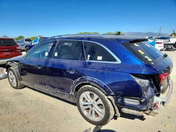WA18AAF40NA015559 2022 AUDI A4 - Image 2
