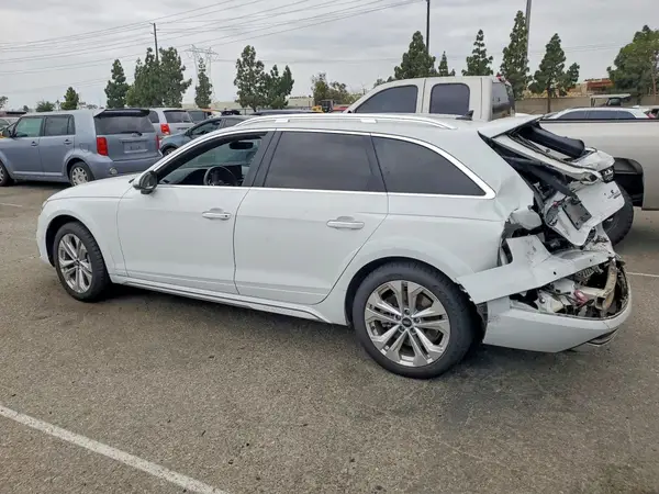 WA18AAF41MA086249 2021 AUDI A4 - Image 2