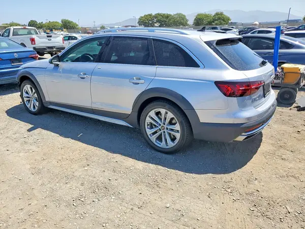 WA18AAF42MA049985 2021 AUDI A4 ALLROAD - Image 2