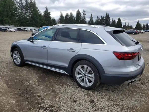 WA18AAF44NA028105 2022 AUDI A4 ALLROAD - Image 2