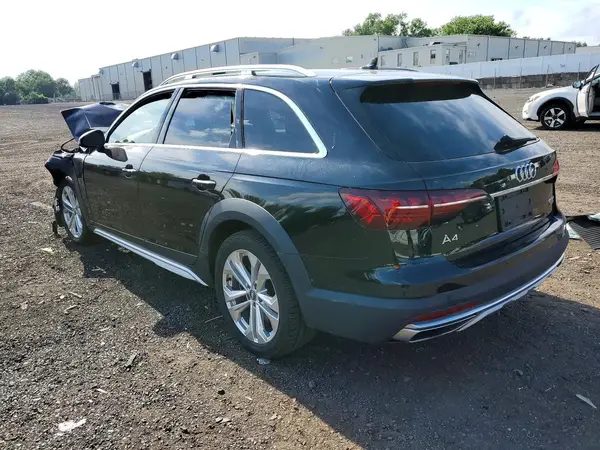 WA18AAF48MA010415 2021 AUDI A4 - Image 2