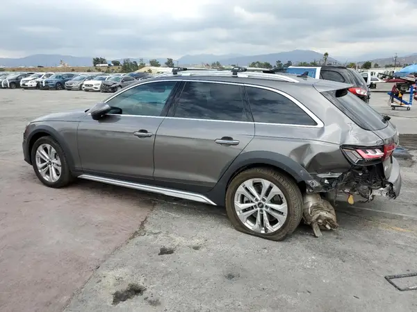 WA18AAF48NA017415 2022 AUDI A4 ALLROAD - Image 2