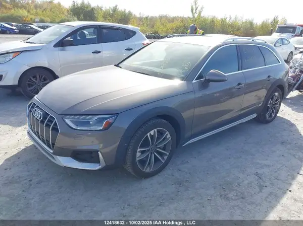 WA18AAF49MA048073 2021 AUDI A4 ALLROAD - Image 2