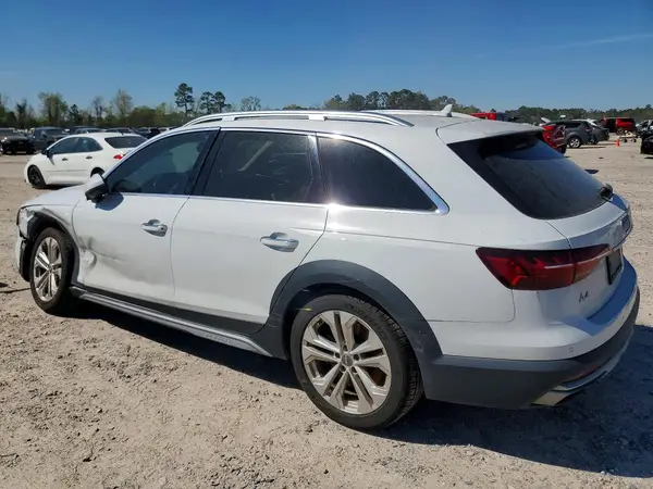 WA18NAF40LA061880 2020 AUDI A4 - Image 2