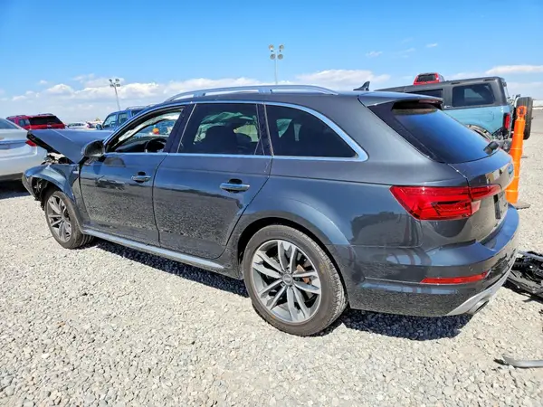 WA18NAF43HA062934 2017 AUDI A4 - Image 2