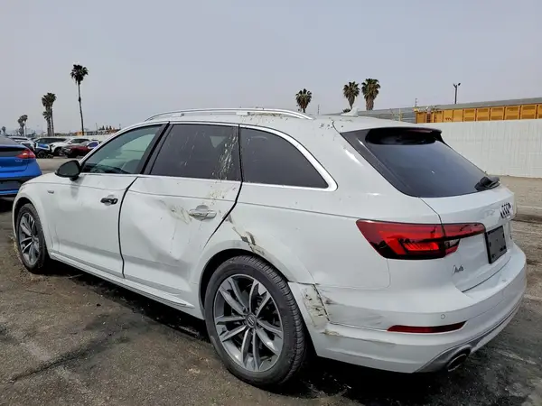 WA18NAF43JA095681 2018 AUDI A4 - Image 2