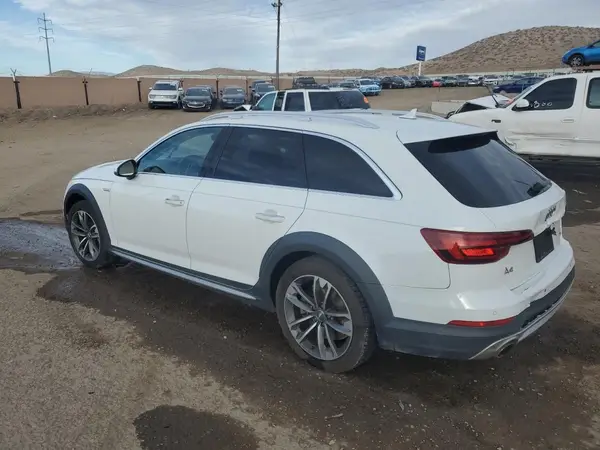 WA18NAF44JA119339 2018 AUDI A4 - Image 2