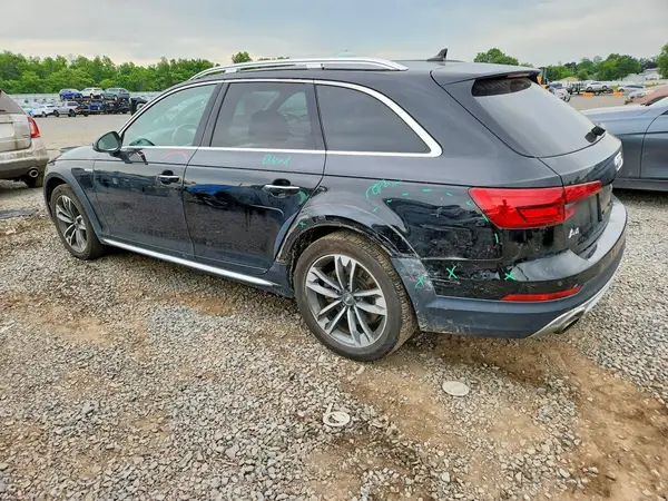 WA18NAF45HA106030 2017 AUDI A4 - Image 2