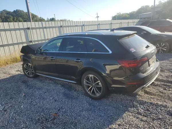 WA18NAF45JA020013 2018 AUDI A4 - Image 2