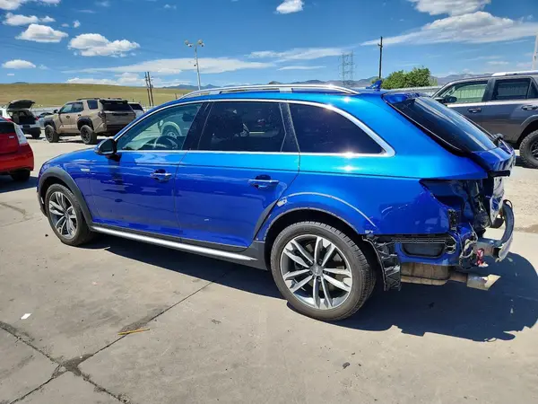 WA18NAF47JA058603 2018 AUDI A4 - Image 2