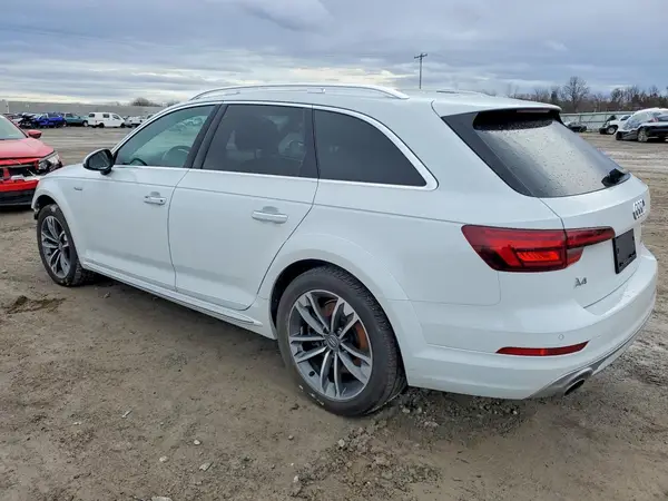 WA18NAF47JA075286 2018 AUDI A4 - Image 2