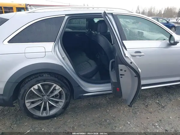 WA18NAF49JA074835 2018 AUDI A4 ALLROAD - Image 8