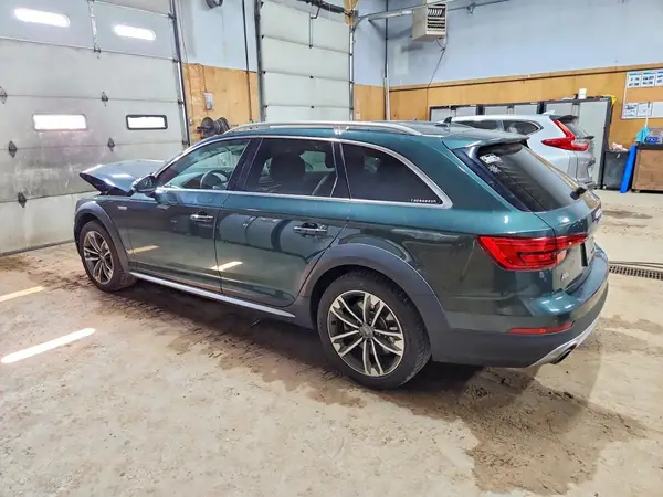 WA18NAF4XHA165056 2017 AUDI A4 - Image 2