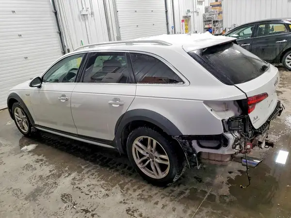 WA19NAF43KA008626 2019 AUDI A4 - Image 2