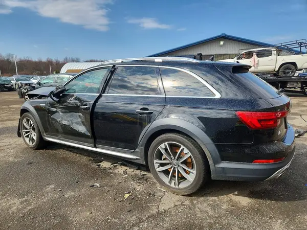 WA19NAF44HA164943 2017 AUDI A4 - Image 2