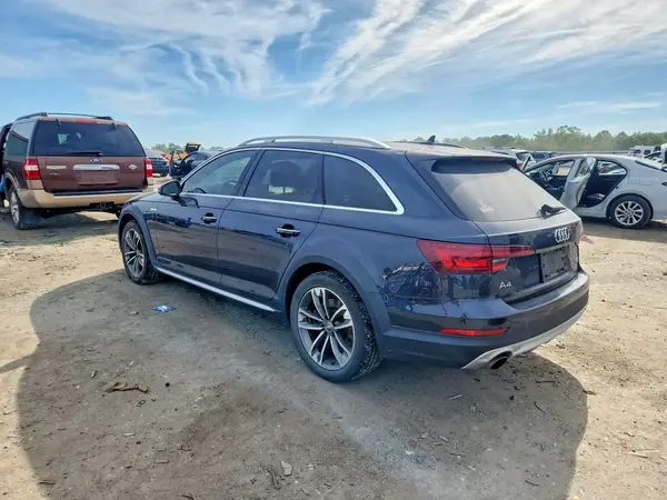 WA19NAF44JA017804 2018 AUDI A4 - Image 2