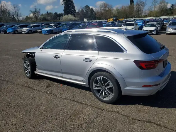 WA19NAF46JA036919 2018 AUDI A4 - Image 2