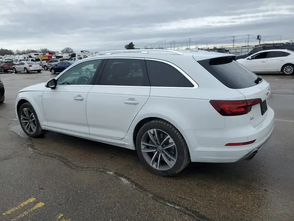 WA19NAF4XJA069714 2018 AUDI A4 - Image 2