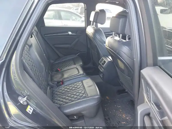 WA1A4AFY0J2009423 2018 AUDI SQ5 - Image 8