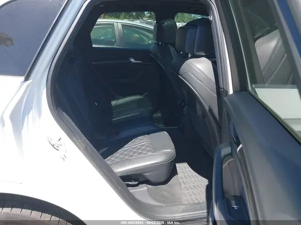 WA1A4AFY0J2033737 2018 AUDI SQ5 - Image 8