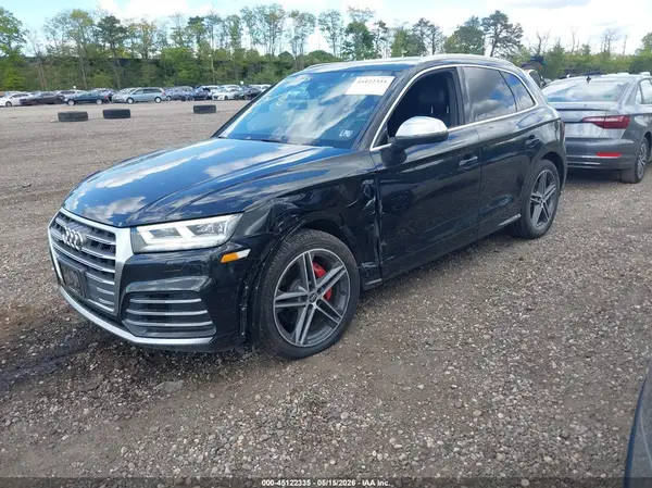 WA1A4AFY0J2037271 2018 AUDI SQ5 - Image 2