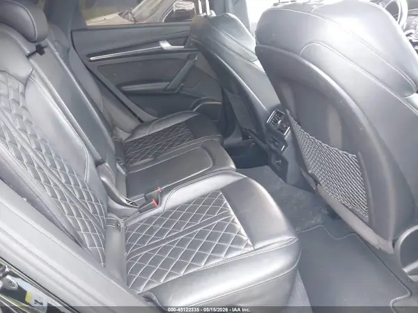 WA1A4AFY0J2037271 2018 AUDI SQ5 - Image 8