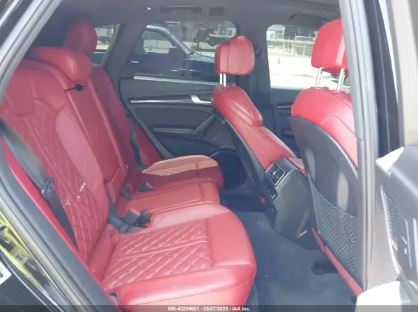 WA1A4AFY0J2062719 2018 AUDI SQ5 - Image 8