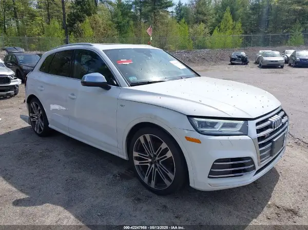 WA1A4AFY0J2137838 2018 AUDI SQ5 - Image 1