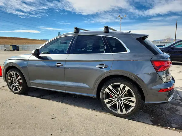 WA1A4AFY0J2150203 2018 AUDI SQ5 - Image 2