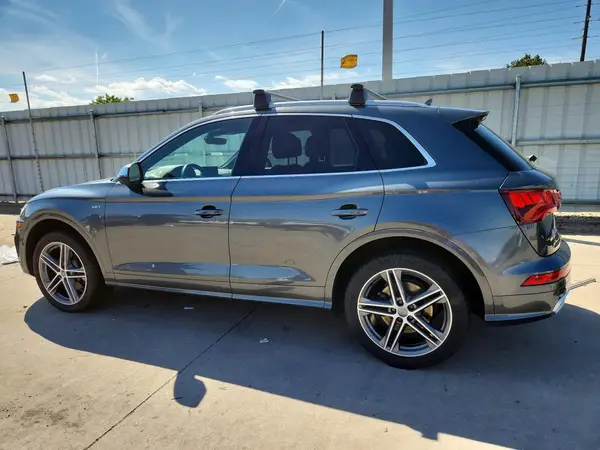 WA1A4AFY0J2166580 2018 AUDI SQ5 - Image 2