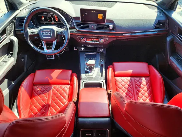 WA1A4AFY0J2166580 2018 AUDI SQ5 - Image 8