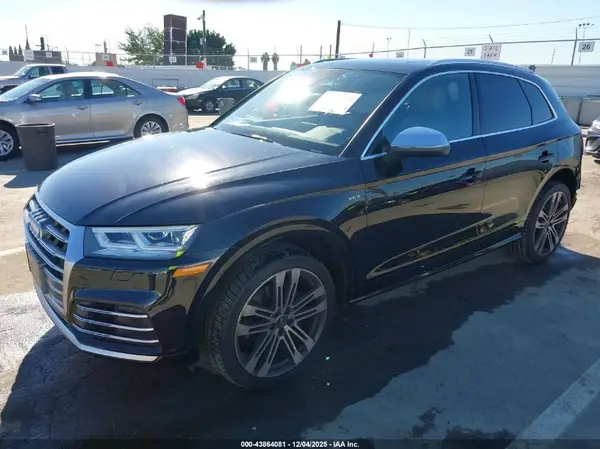 WA1A4AFY1J2197837 2018 AUDI SQ5 - Image 2